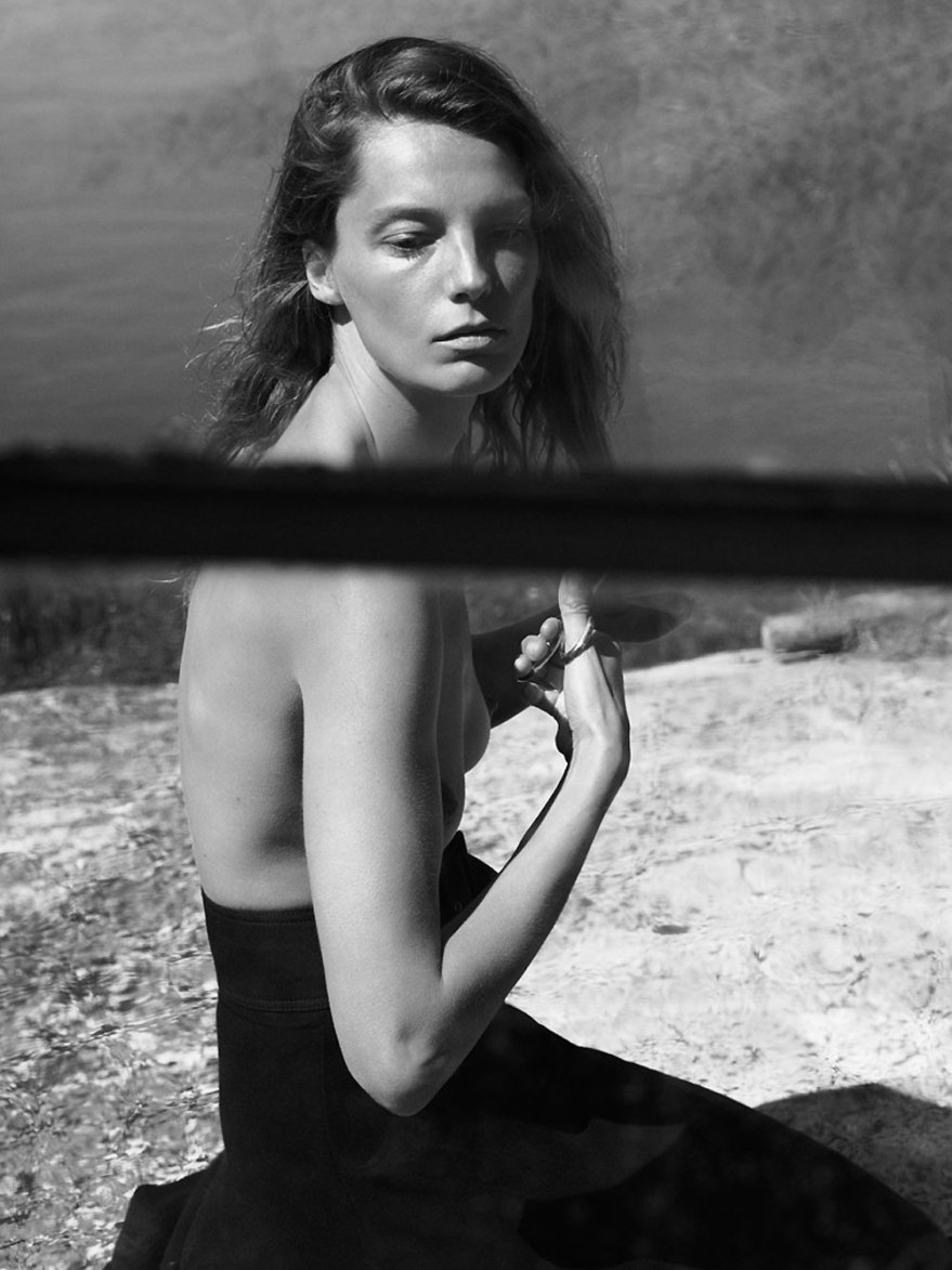 Daria-Werbowy-Mikael-Jansson-Interview-September-2014-Oracle-Fox.8